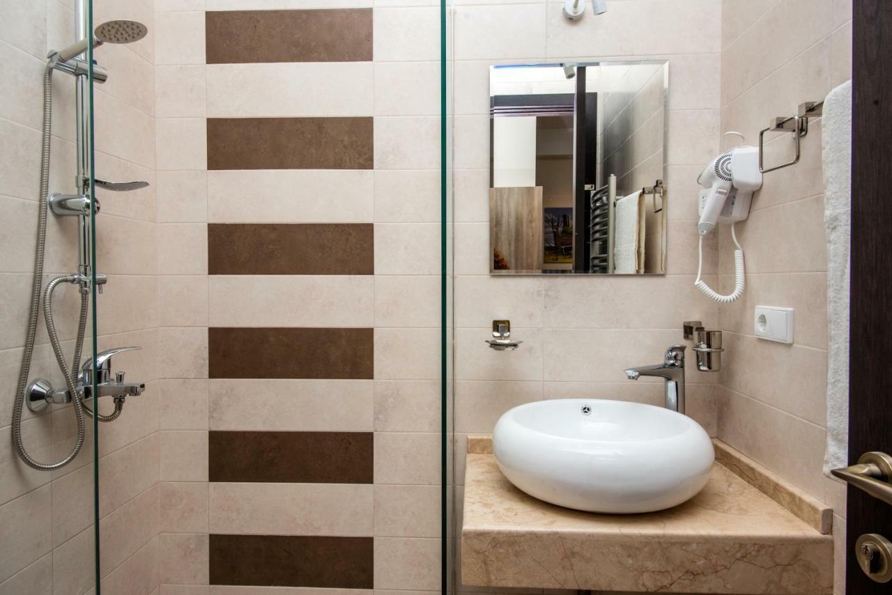 Tonusi Luxe Hotel In The Historic City Center Tbiliszi Kültér fotó