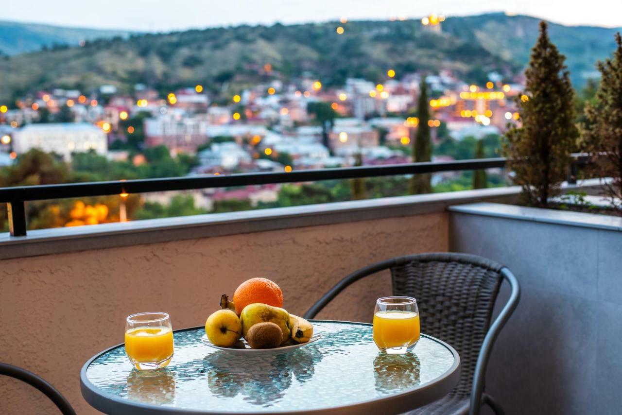 Tonusi Luxe Hotel In The Historic City Center Tbiliszi Kültér fotó