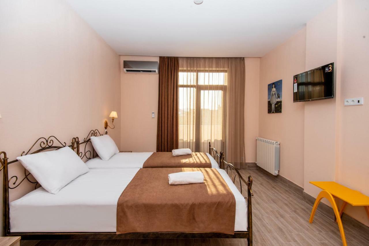 Tonusi Luxe Hotel In The Historic City Center Tbiliszi Kültér fotó